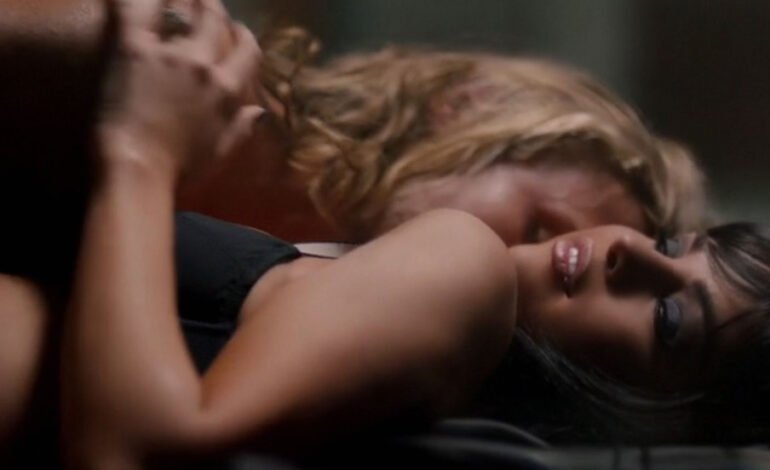  Selena Gomez’s Sultry Video, “Hands to Myself”