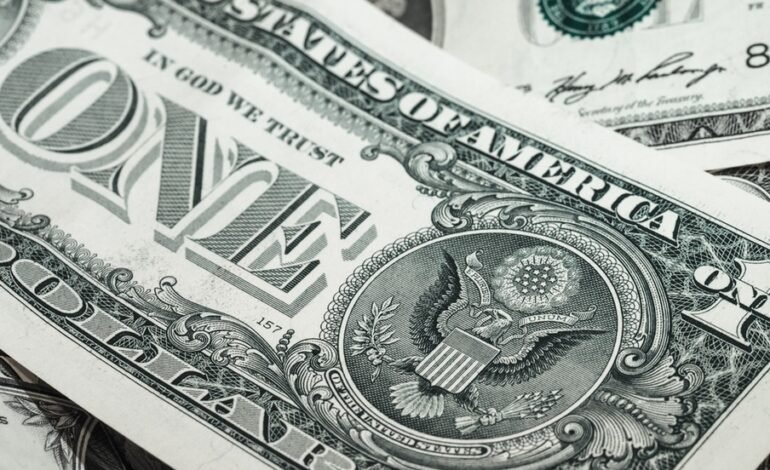  Should You Lend Your Boyfriend Money?