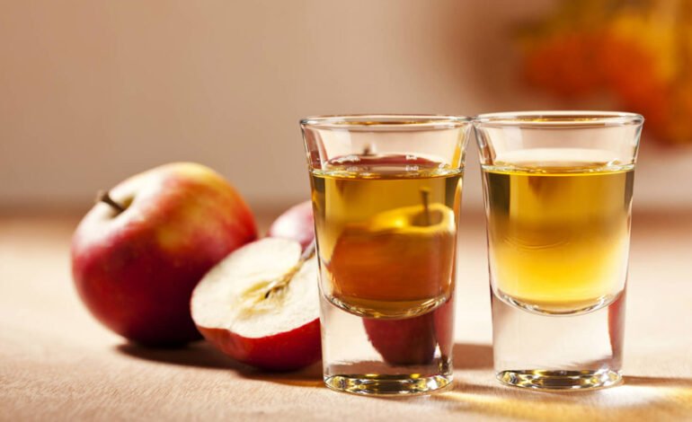  Health Benefits of Apple Cider Vinegar