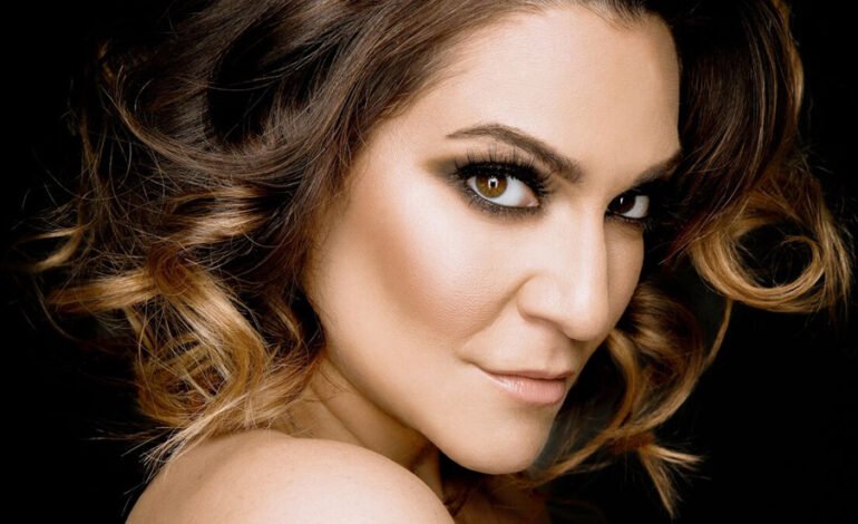  Broadway’s Shoshana Bean’s Voice illuminates On New Album ‘Spectrum’