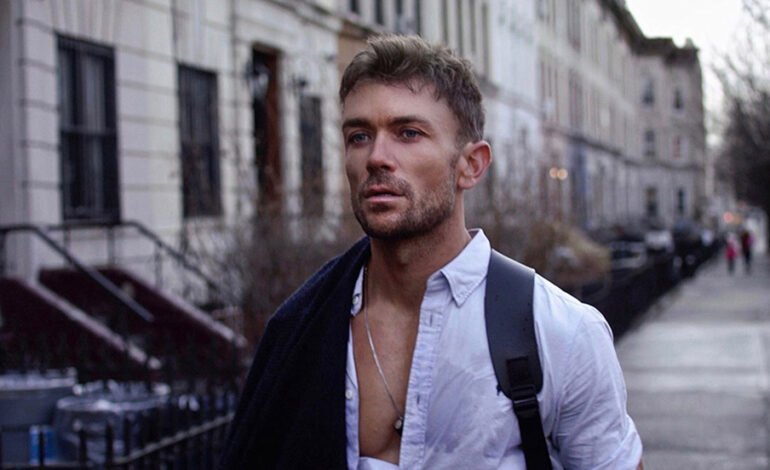  Emrhys Cooper: The Real Story of a ‘Trophy Boy’