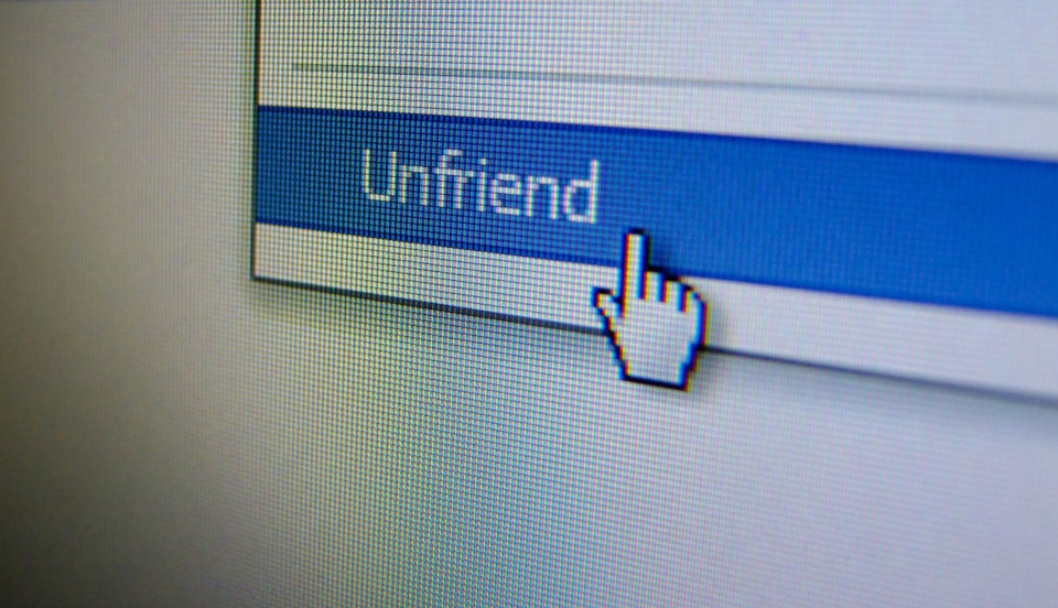 Social Media, Facebook, Unfriend, Gay-Shaming