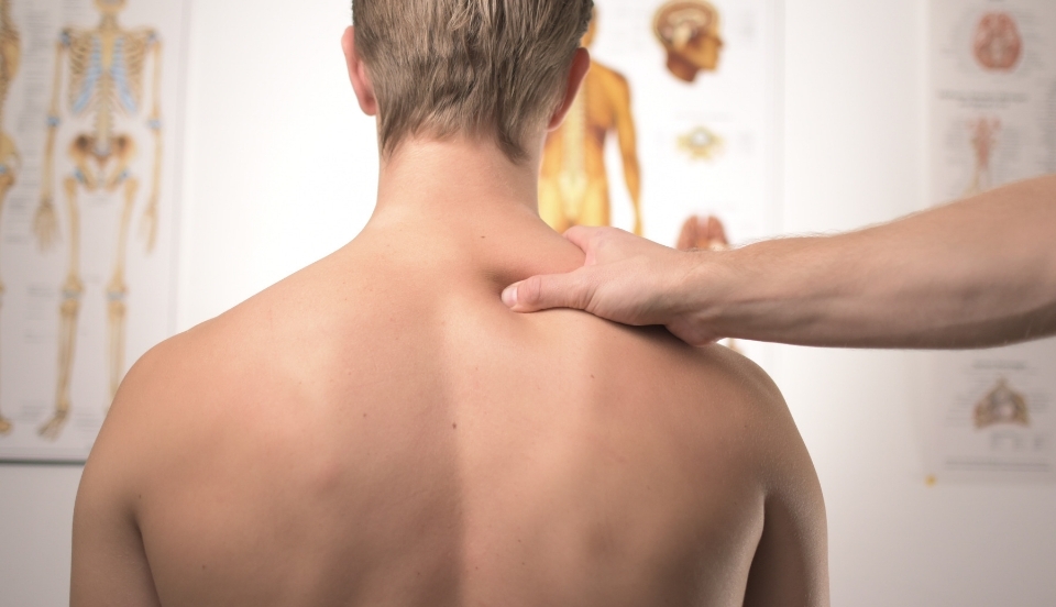 neck and shoulder treatment naturopathic practitioner
