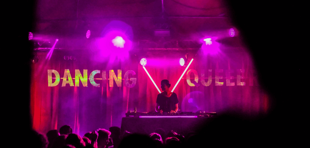 Female DJ Spinning at a Queer lesbian party - Paris 2017